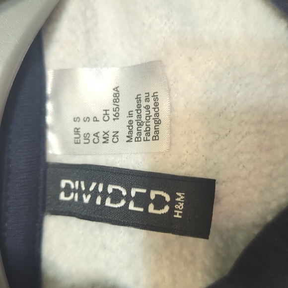 Divided Hawks Cropped Sweatshirt - Picture 4 of 4